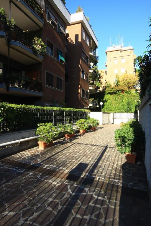 Viale Dei Colli Portuensi 589 Bed & Breakfast *