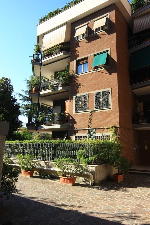Bed & Breakfast Viale Dei Colli Portuensi 589 *